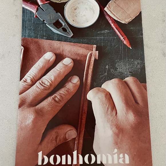 Tan leather bucket bag. Never used - Picture 5 of 7